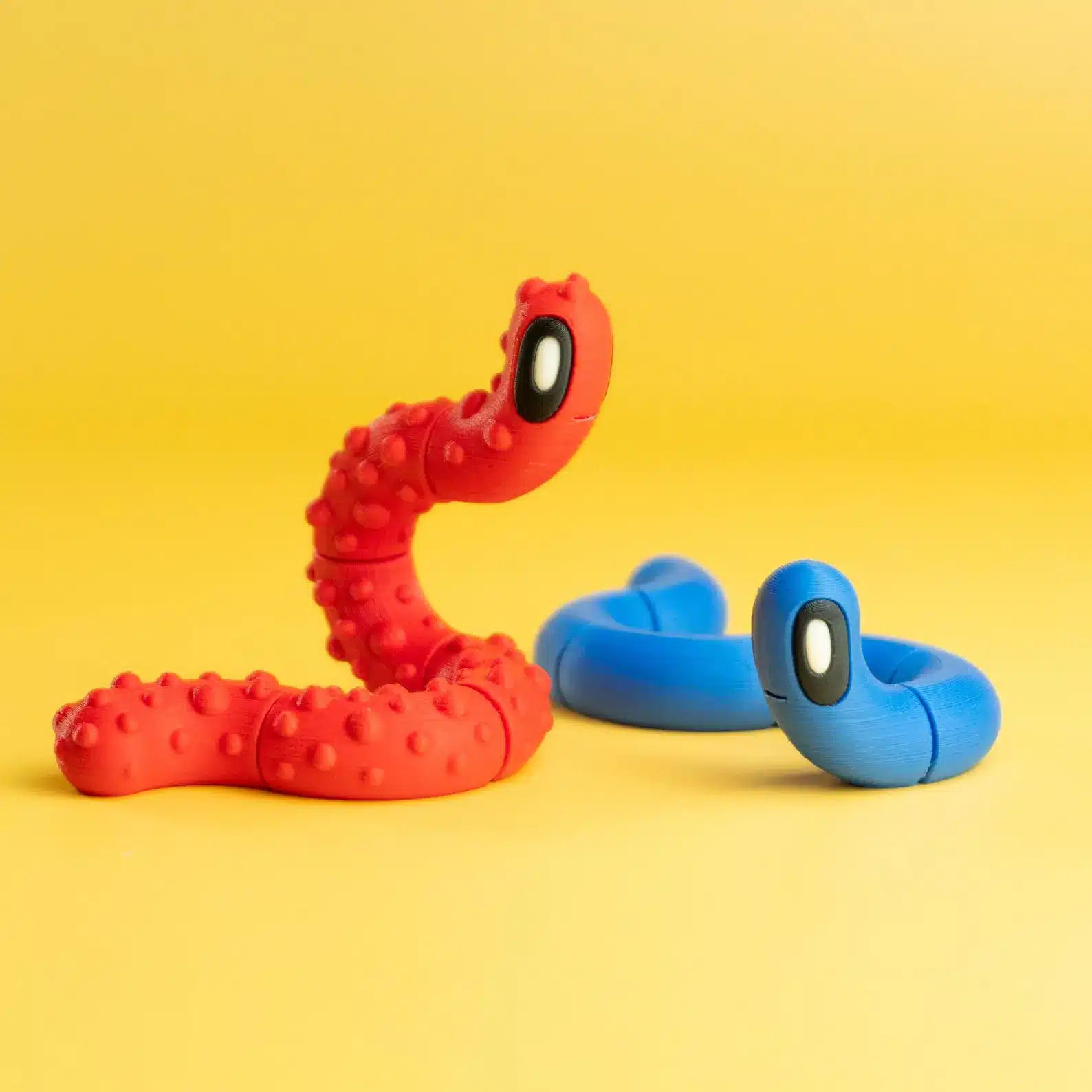 Twisty Fidget Worms 🪱 – 3D Printed Articulated Desk Toys - Image 3